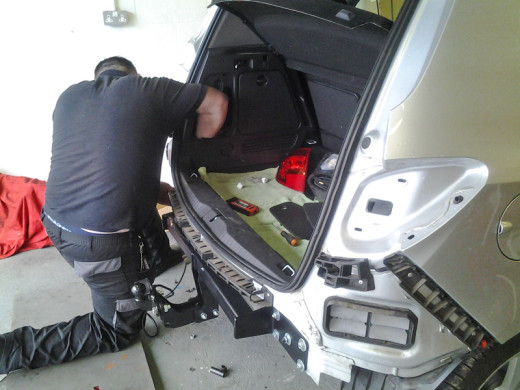 ANOTHER-TOWBAR-BEING-FITTED-VAUXHALL-MERVIA-2