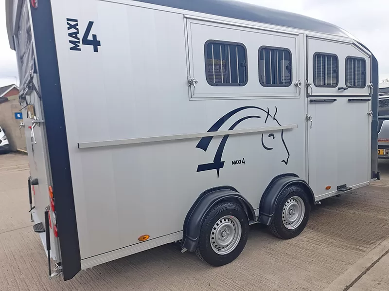 DANHIRE TRAILERS pleased to supply New Cheval Maxi 4 Horse Trailer to customer!